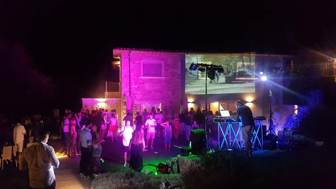 Foto 1 di UBBY DJ