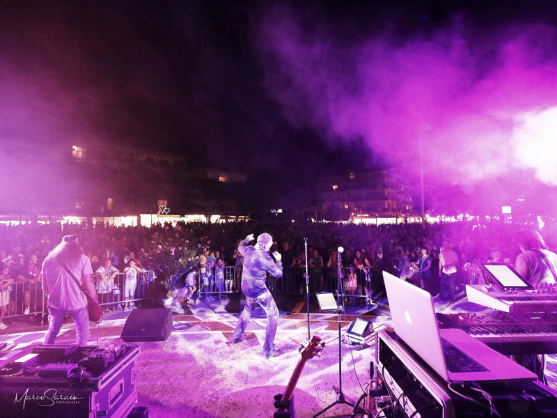 Foto 1 di ROCK STAR VTB