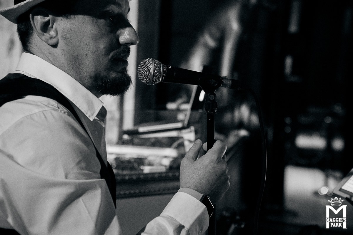 Foto 1 di DAVIDE VOCALIST
