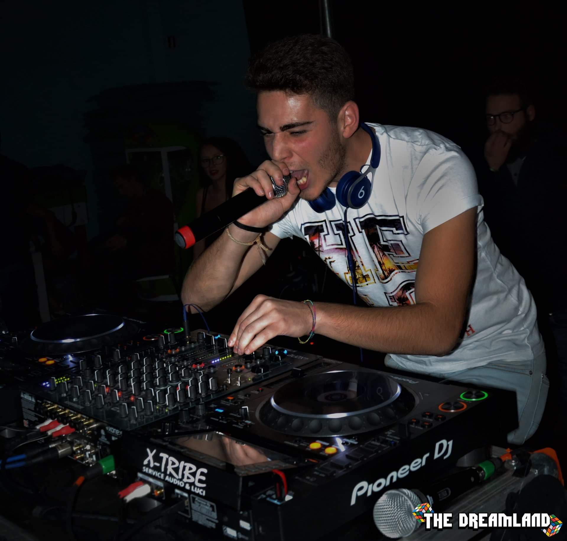 Foto 1 di DJ SKYHARD
