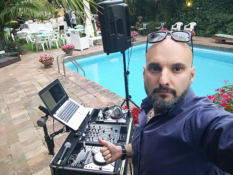 Foto 1 di DJ RENNY
