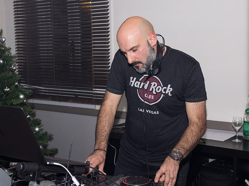 Foto 2 di DJ RENNY