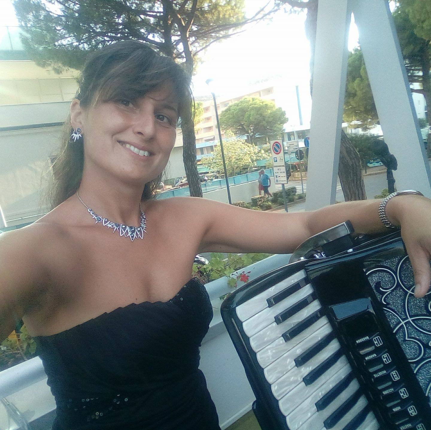 Foto 1 di ANAIRO' BAND