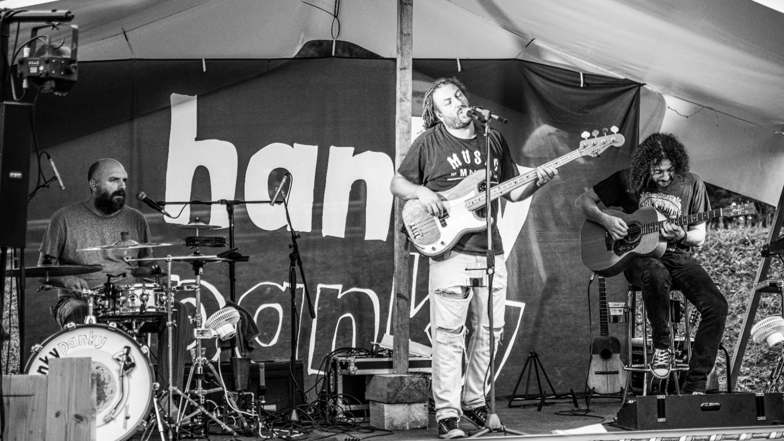 Foto 1 di HANKY PANKY BAND