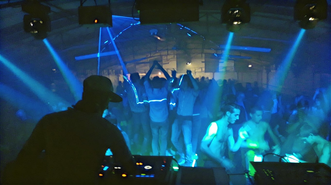 Foto 3 di DJ SIMOX