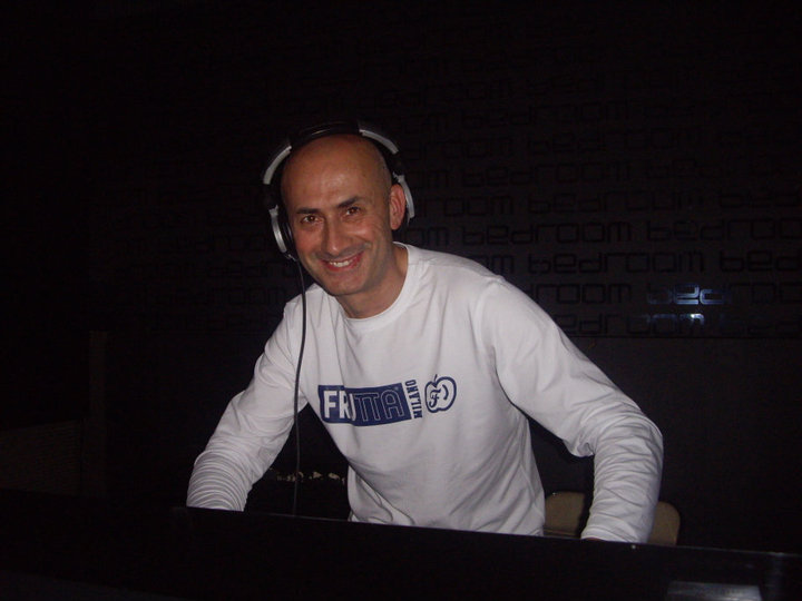 Foto 2 di DJ ROBERTO UGOLINI