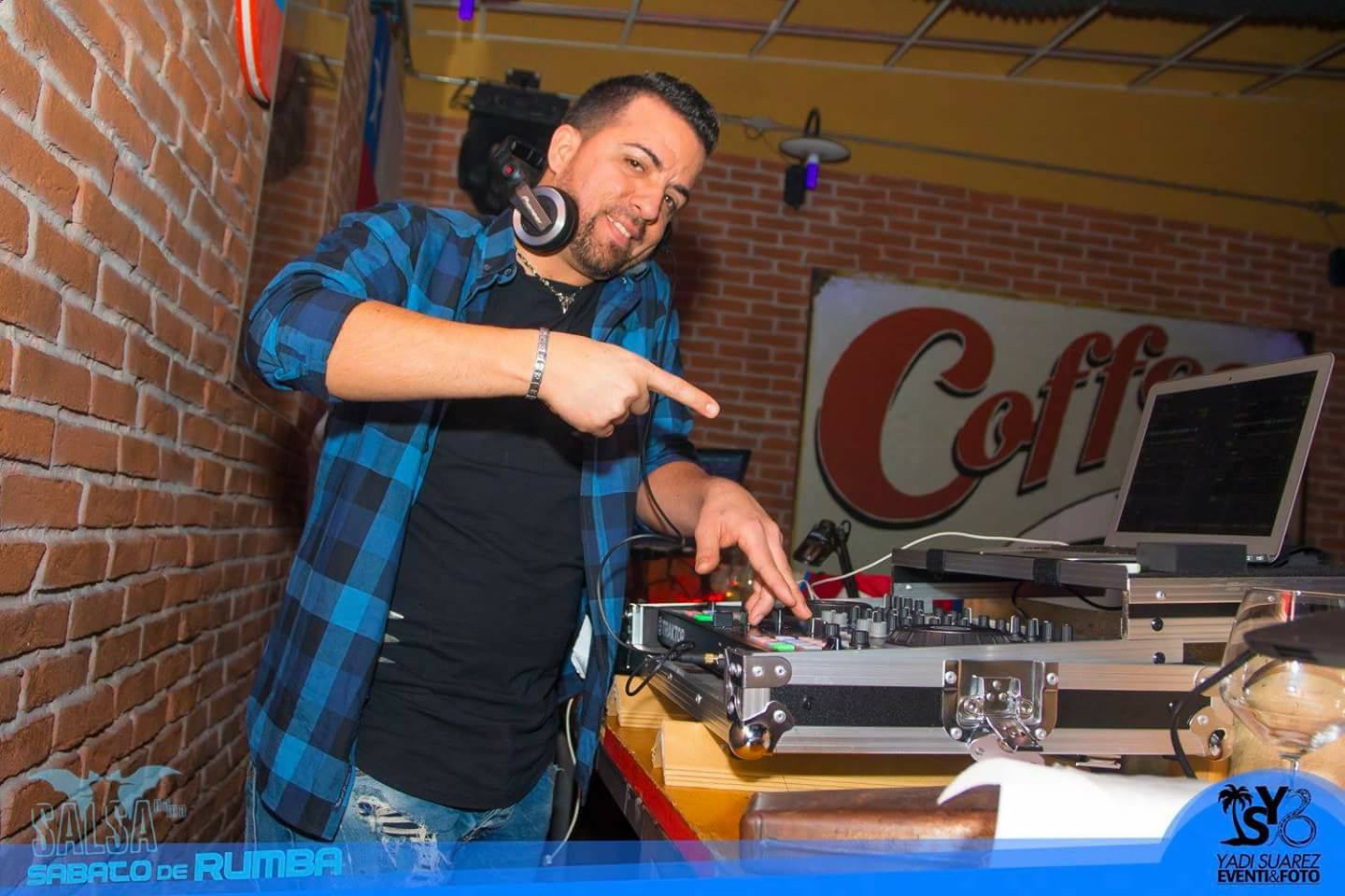 Foto 1 di DJ YASEL