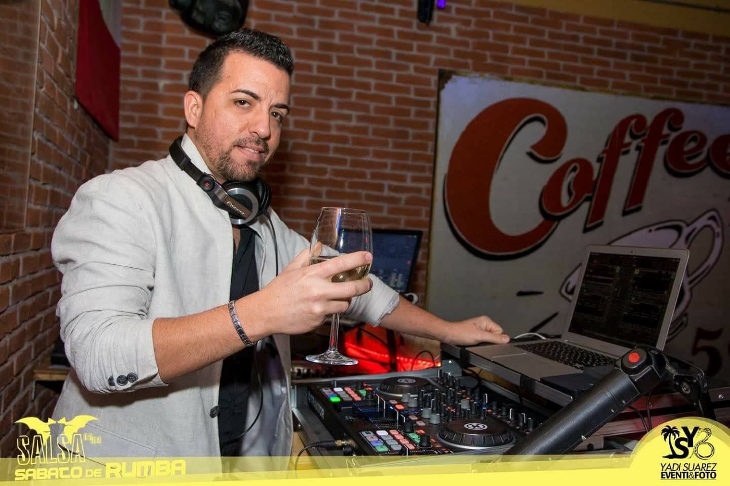 Foto 2 di DJ YASEL