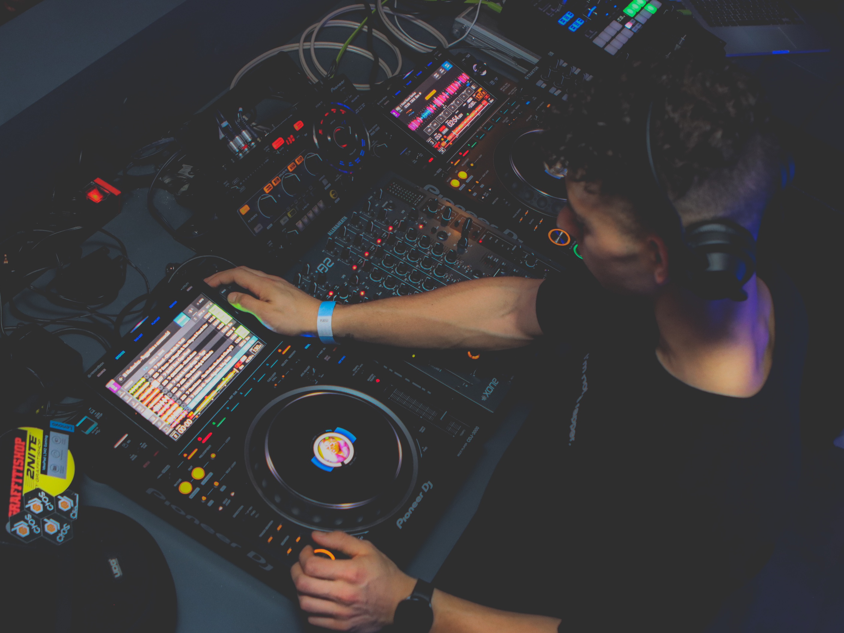 CROS DJ