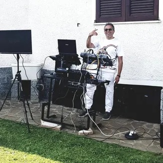 MIKDJ
