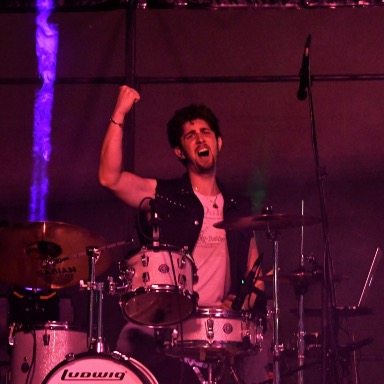 Foto 3 di COMING SONG