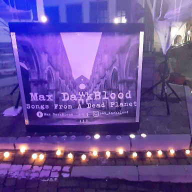 Foto 1 di MAX DARKBLOOD