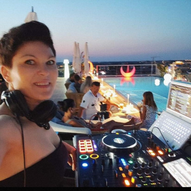 Foto 2 di DJ SIRIA MAE