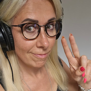 PAOLA G DJ