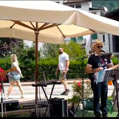 Foto 3 di CLAUDE LIVE MUSIC