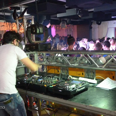 Foto 5 di DEEJAY BOND