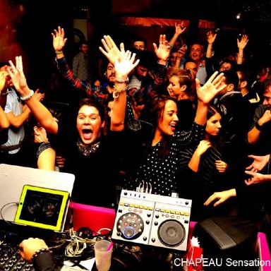 Foto 1 di DEEJAY BOND