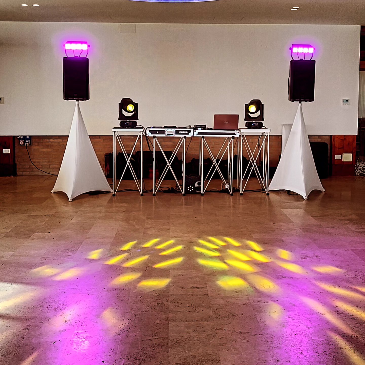 Foto 4 di UBBY DJ