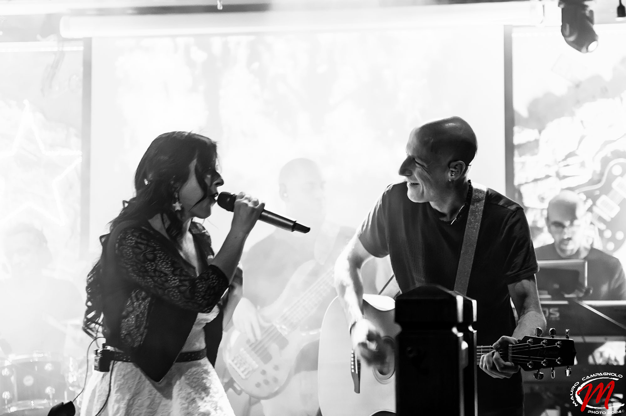 Foto 4 di IVY ELISA TRIBUTE BAND