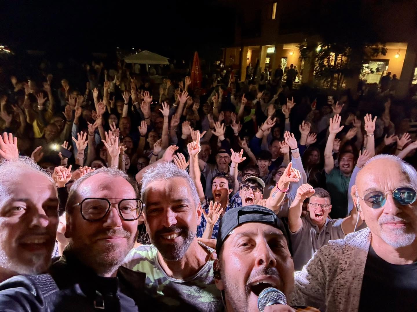 Foto 1 di NUOVO FRONTE DI VASCO