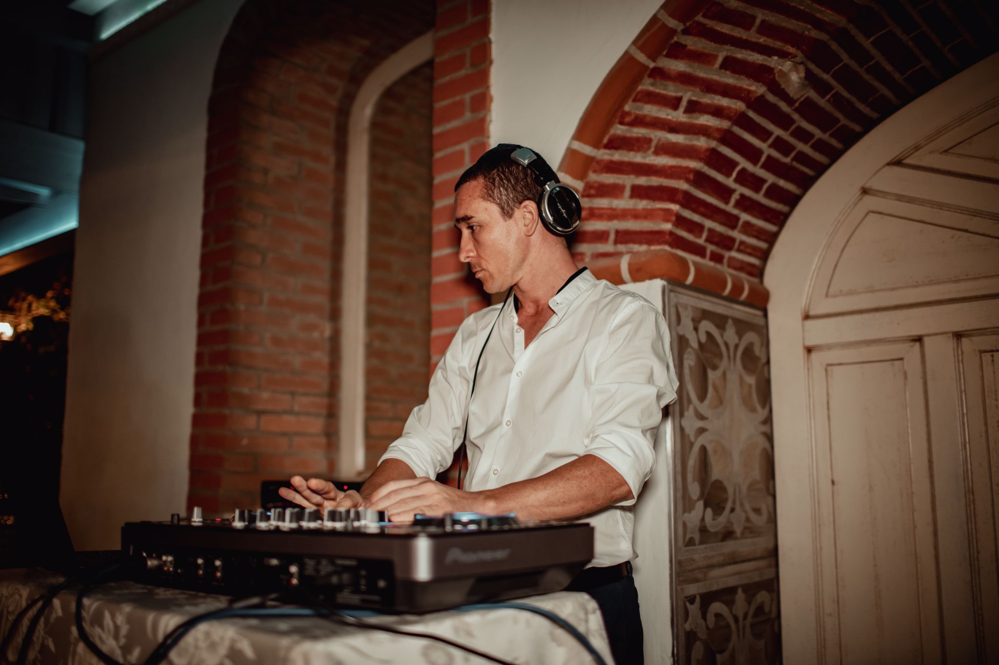Foto 2 di MATTEO MALUCCI DJ