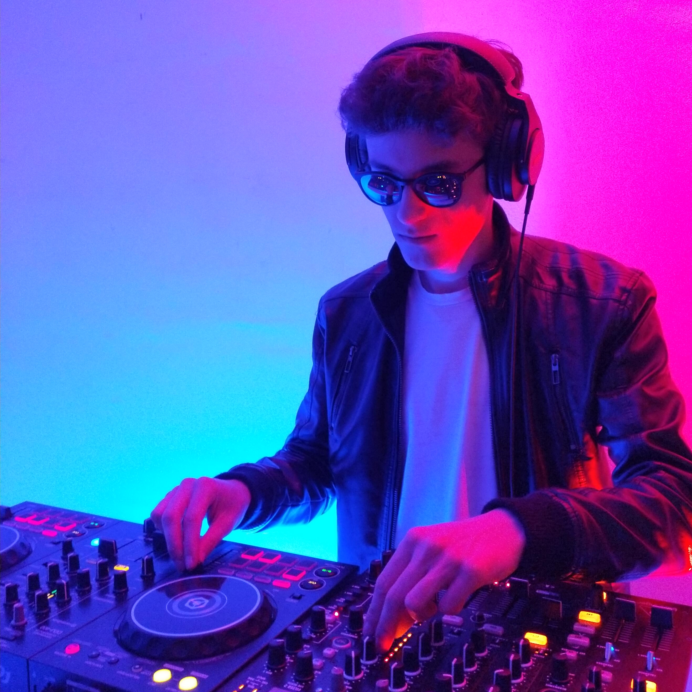 RICCARDO GIUSTI DJ