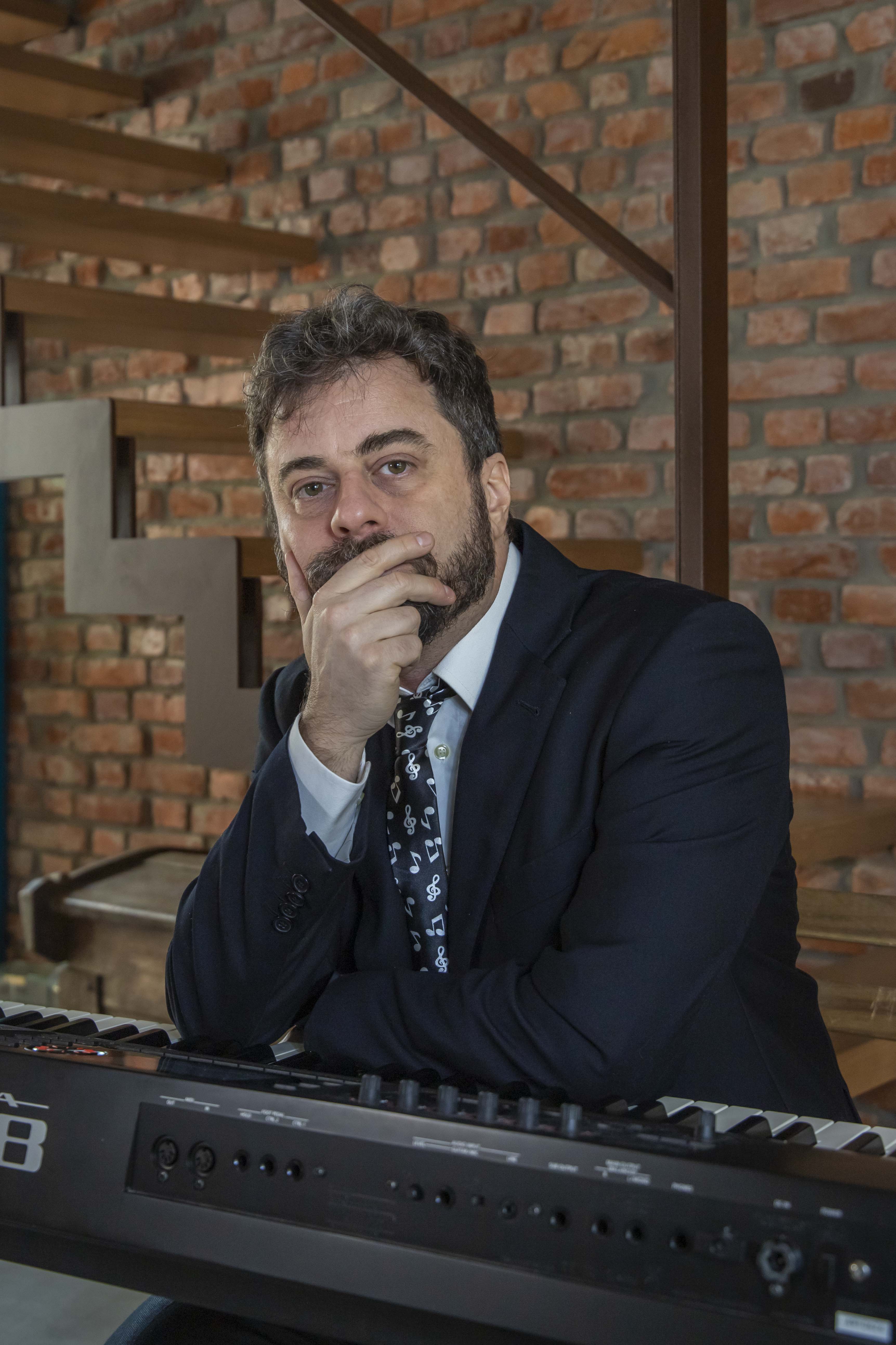 ANGELO RACZ