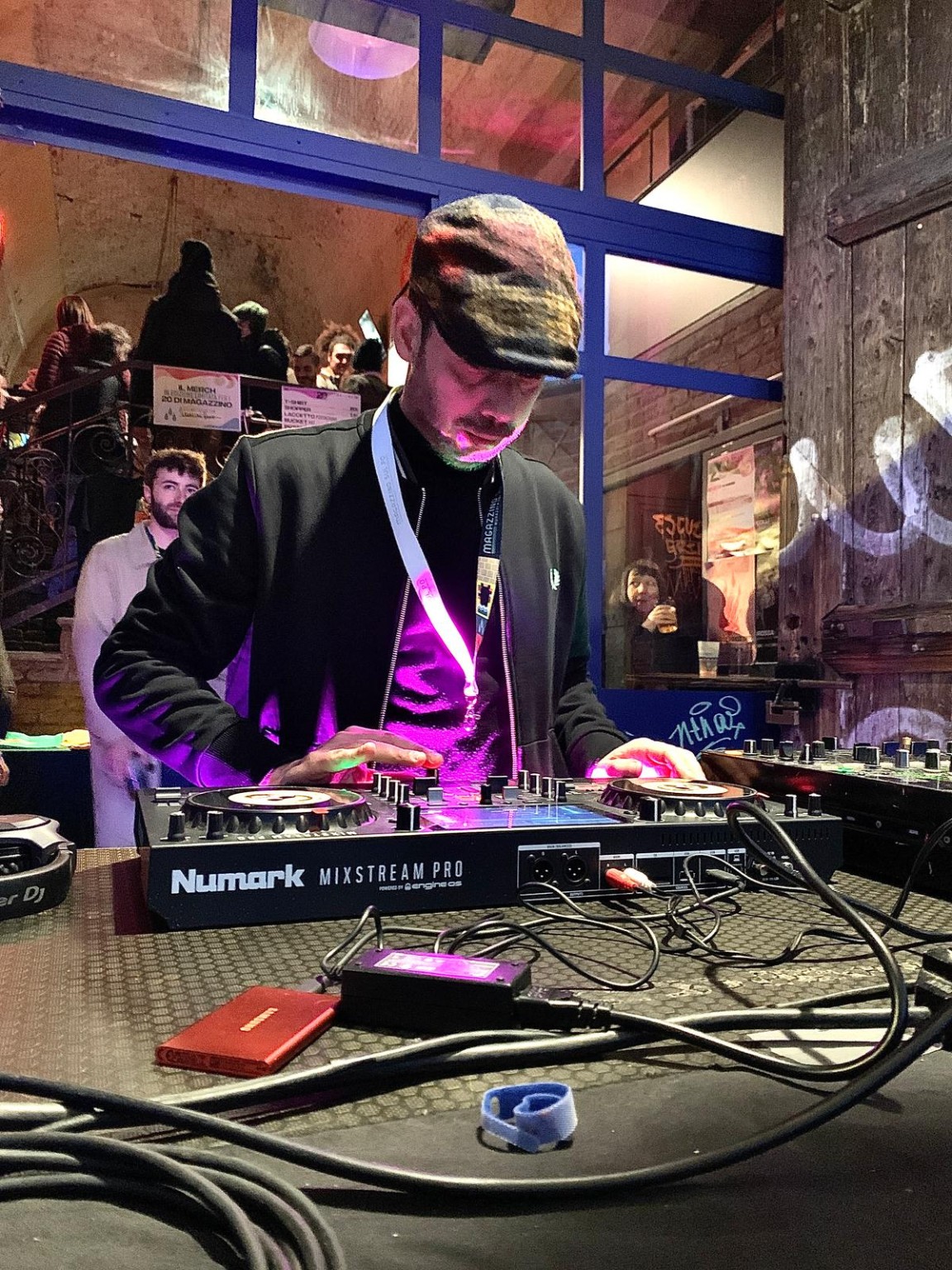 Foto 4 di DJ PIPPO FRAU