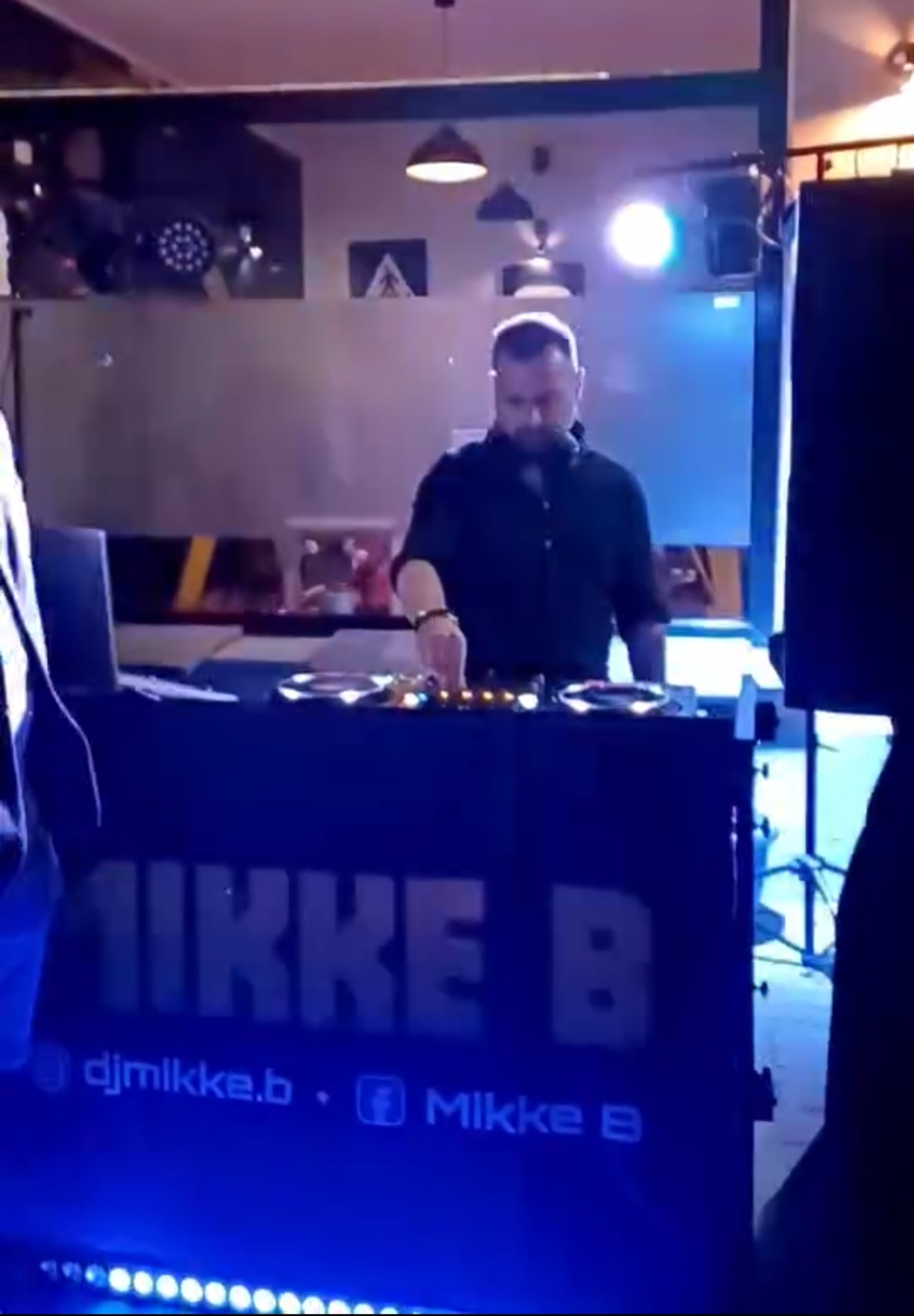 Foto 3 di MIKKE B