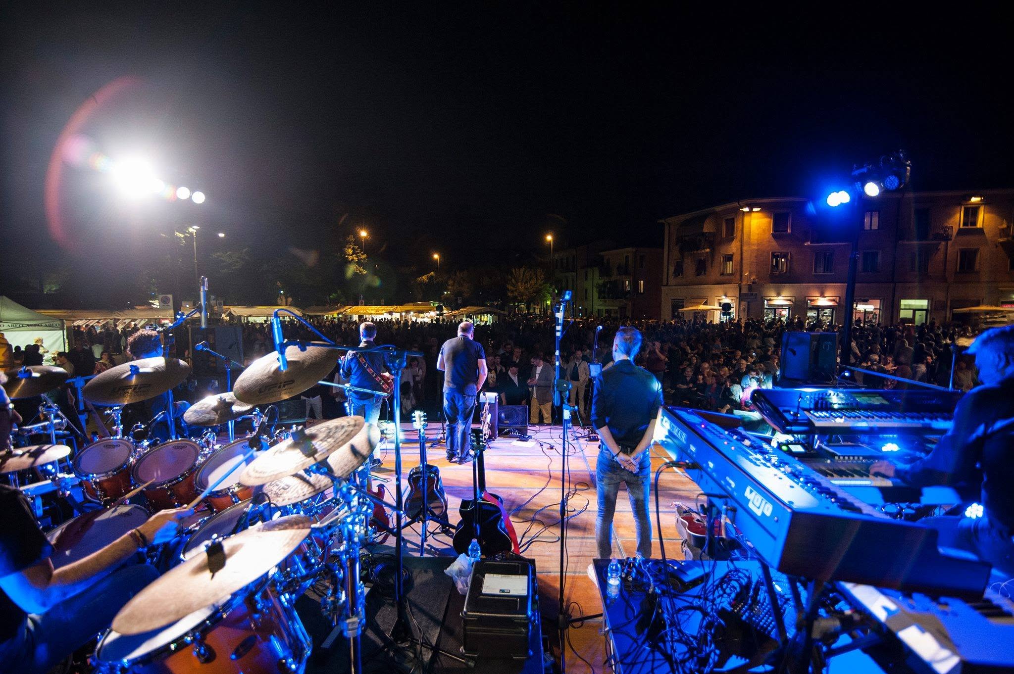 Foto 3 di ENCORE DIRE STRAITS TRIBUTE
