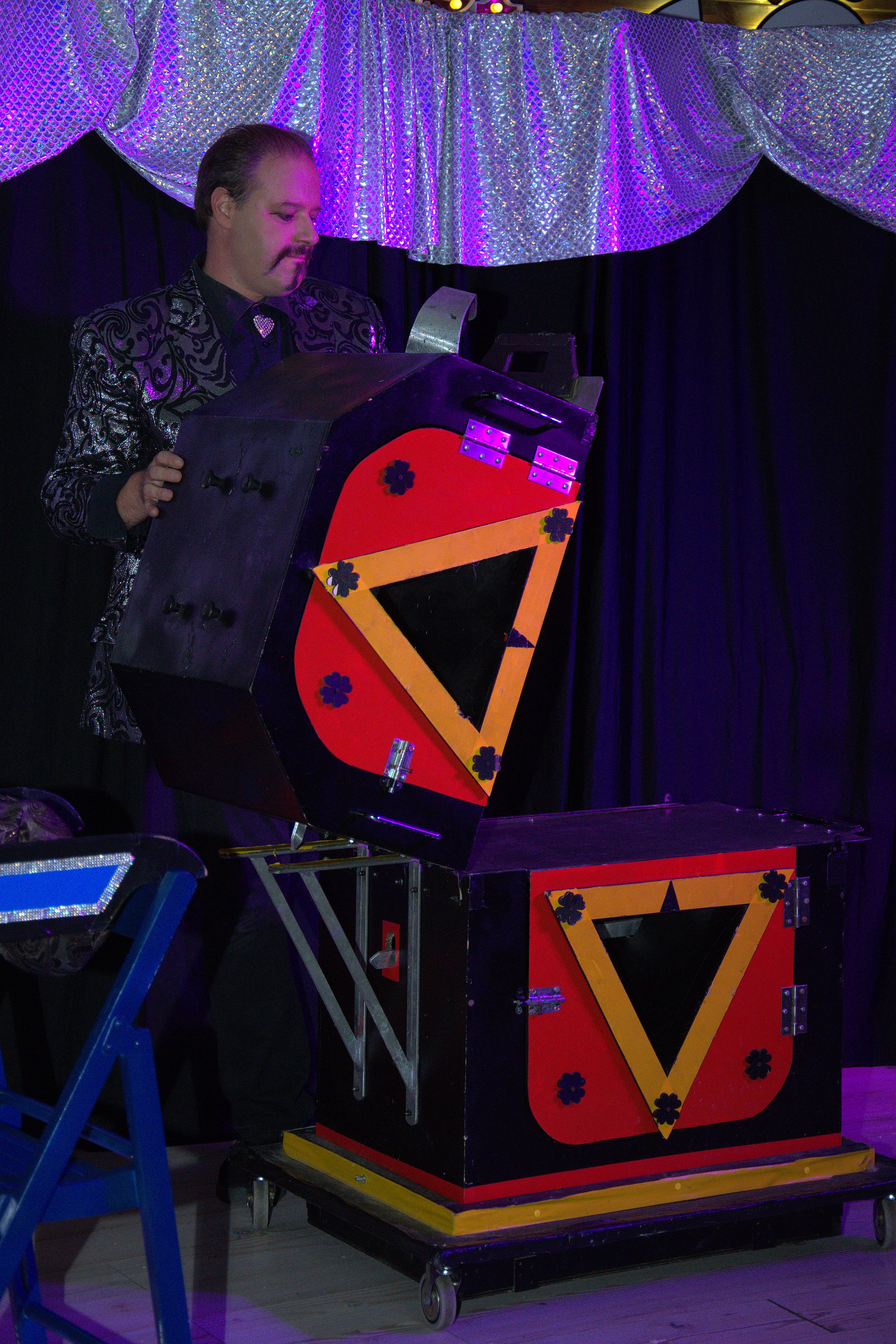 Foto 4 di GASP ILLUSIONIST