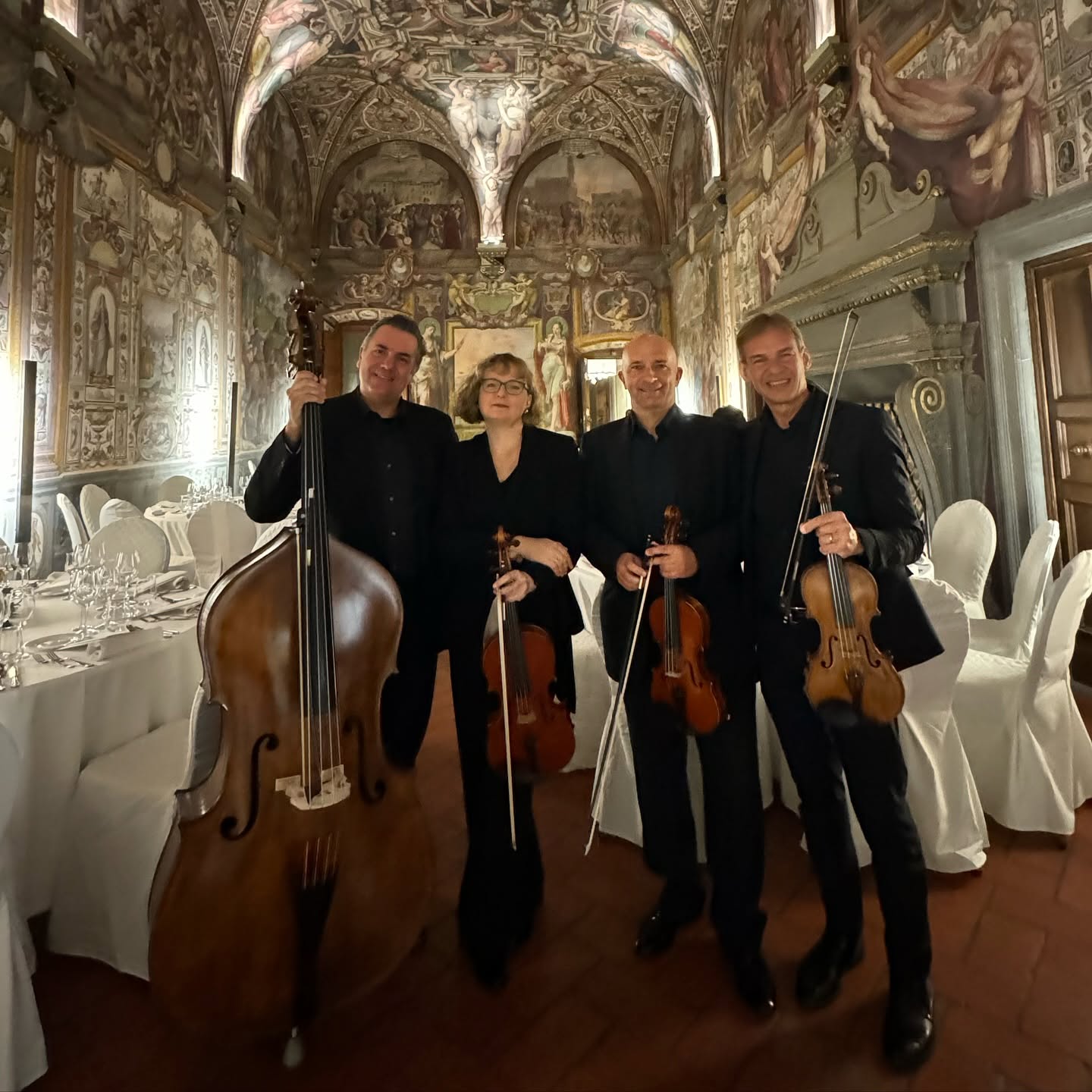 Foto 1 di MUSICALVIOLINO WEDDING TUSCANY