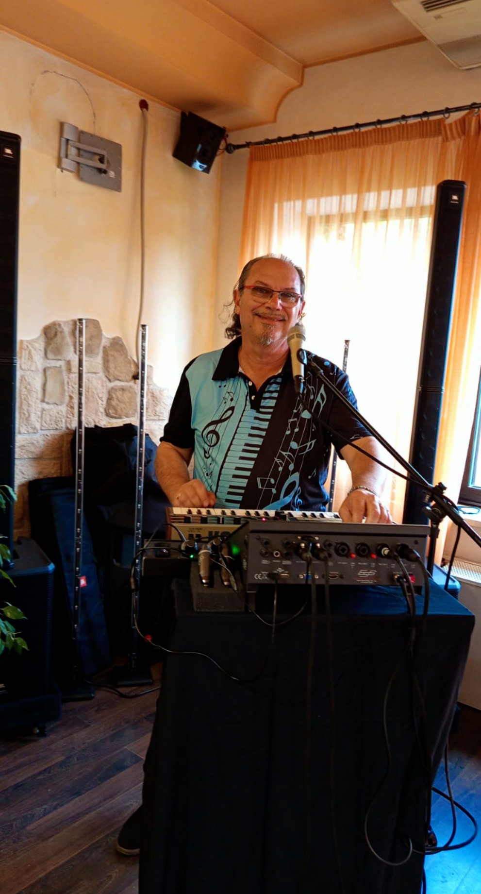 Foto 2 di ANDREA LIVE