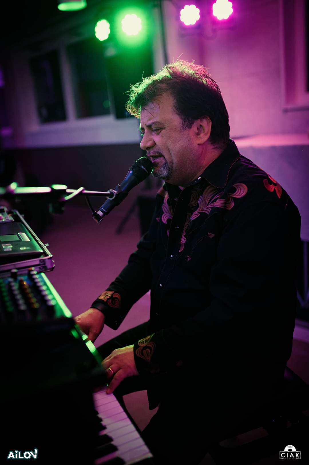 Foto 1 di CLAUDIO FORTI LIVE MUSIC