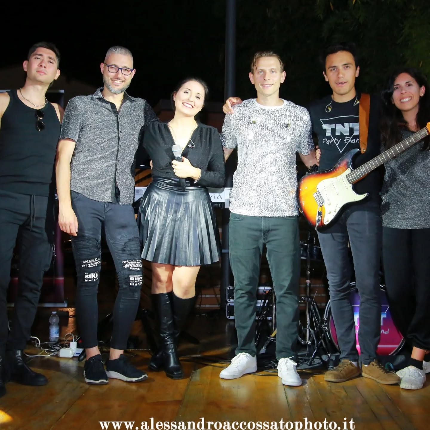 Foto 1 di TNT PARTY BAND