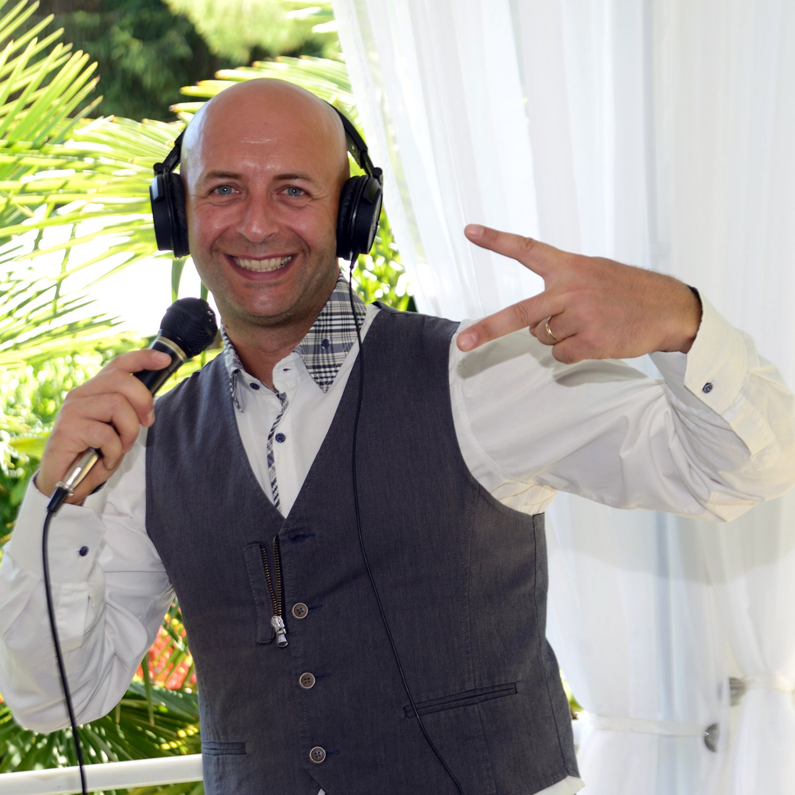 Foto 3 di SERGIO WEDDING DJ