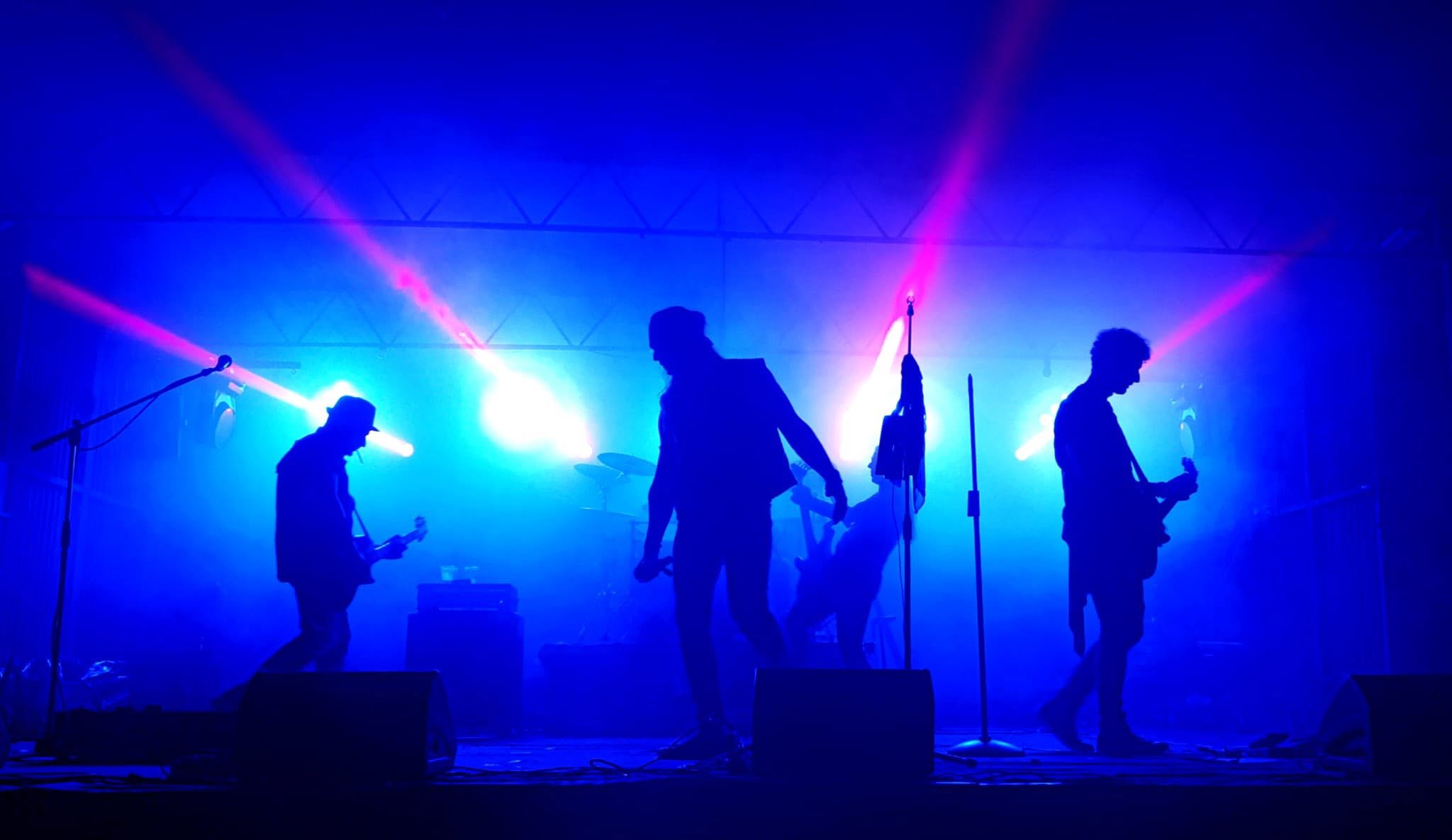 Foto 4 di MACHINE GUNS