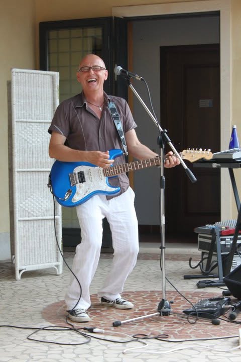 Foto 1 di GIGI LIVE MUSIC