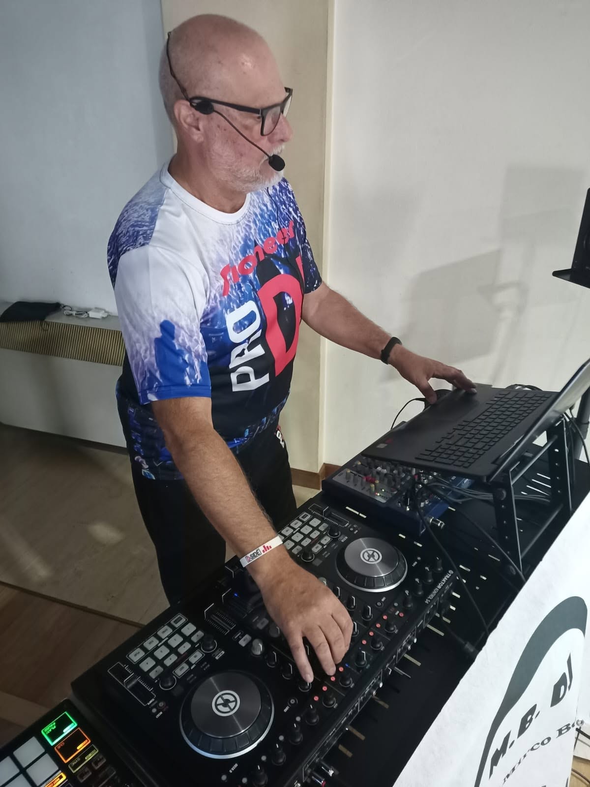 Foto 3 di M.B. DJ