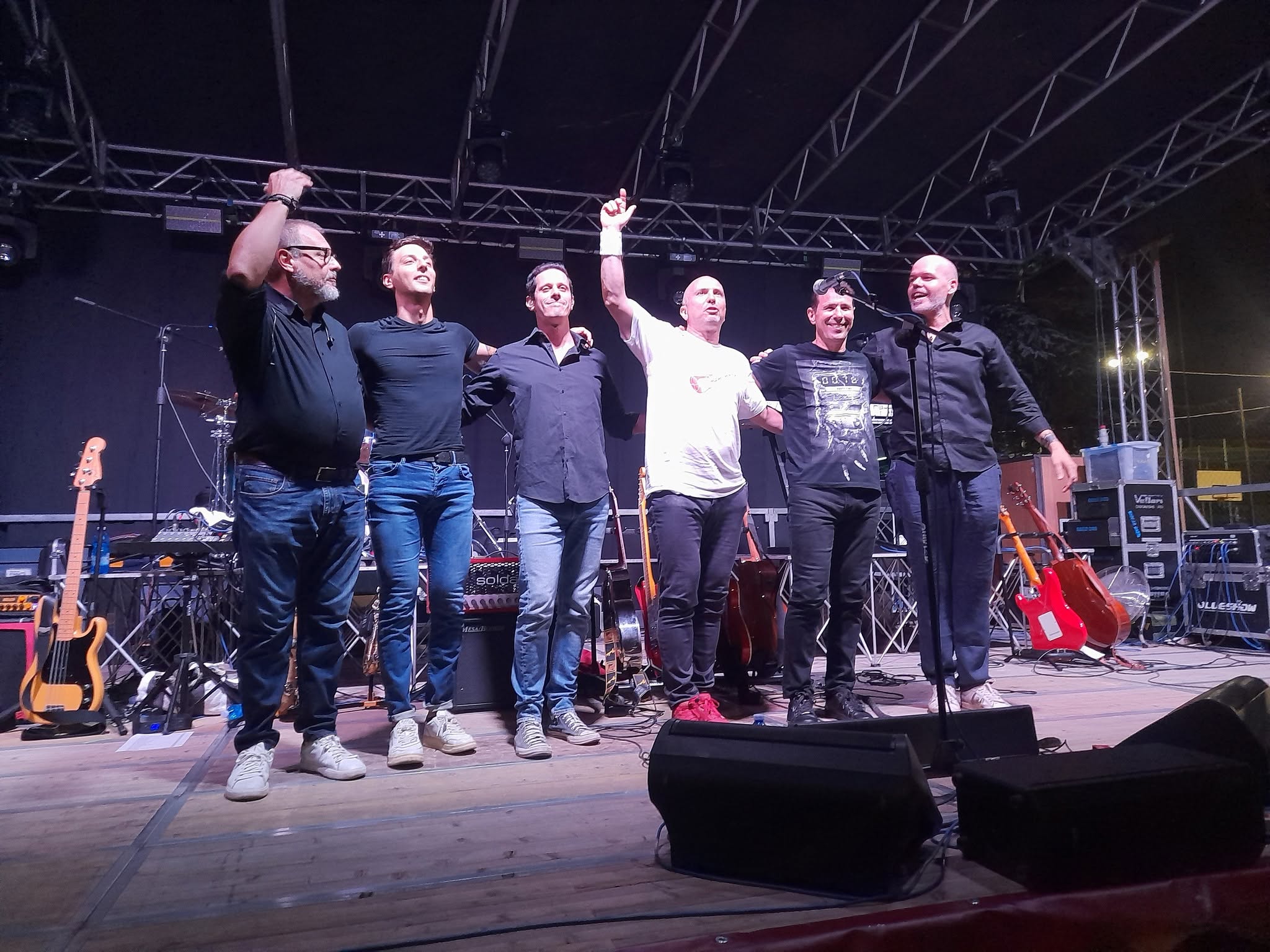 Foto 1 di DS DIRE STRAITS TRIBUTE