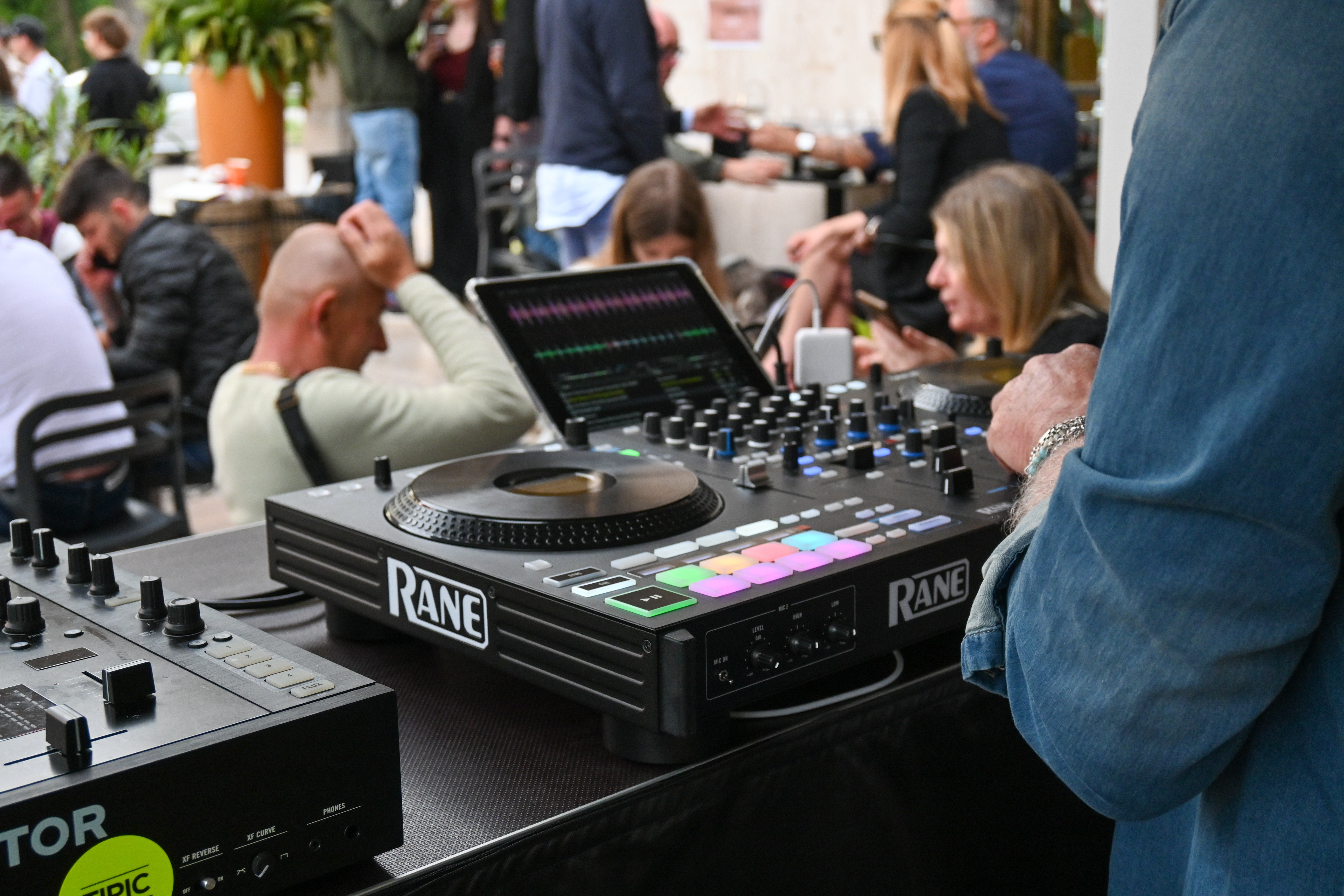 Foto 4 di dj ambert