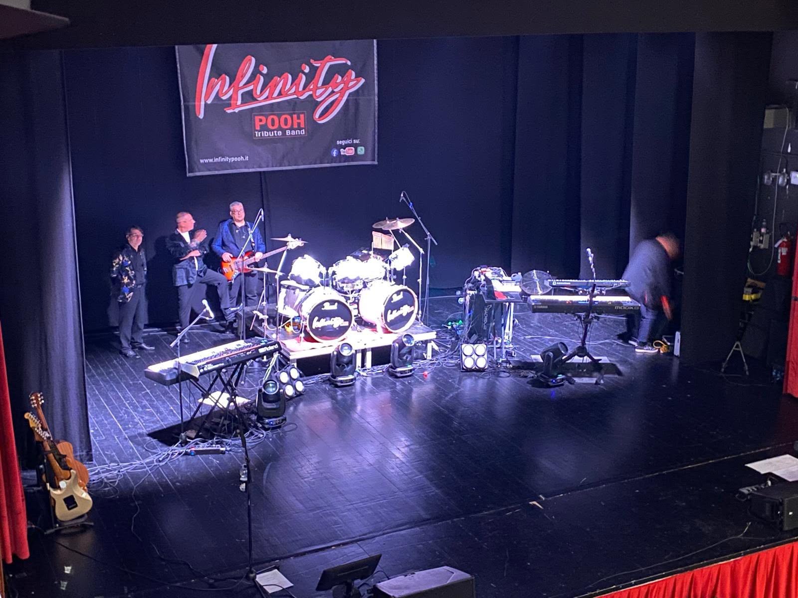 Foto 1 di INFINITY POOH TRIBUTE BAND