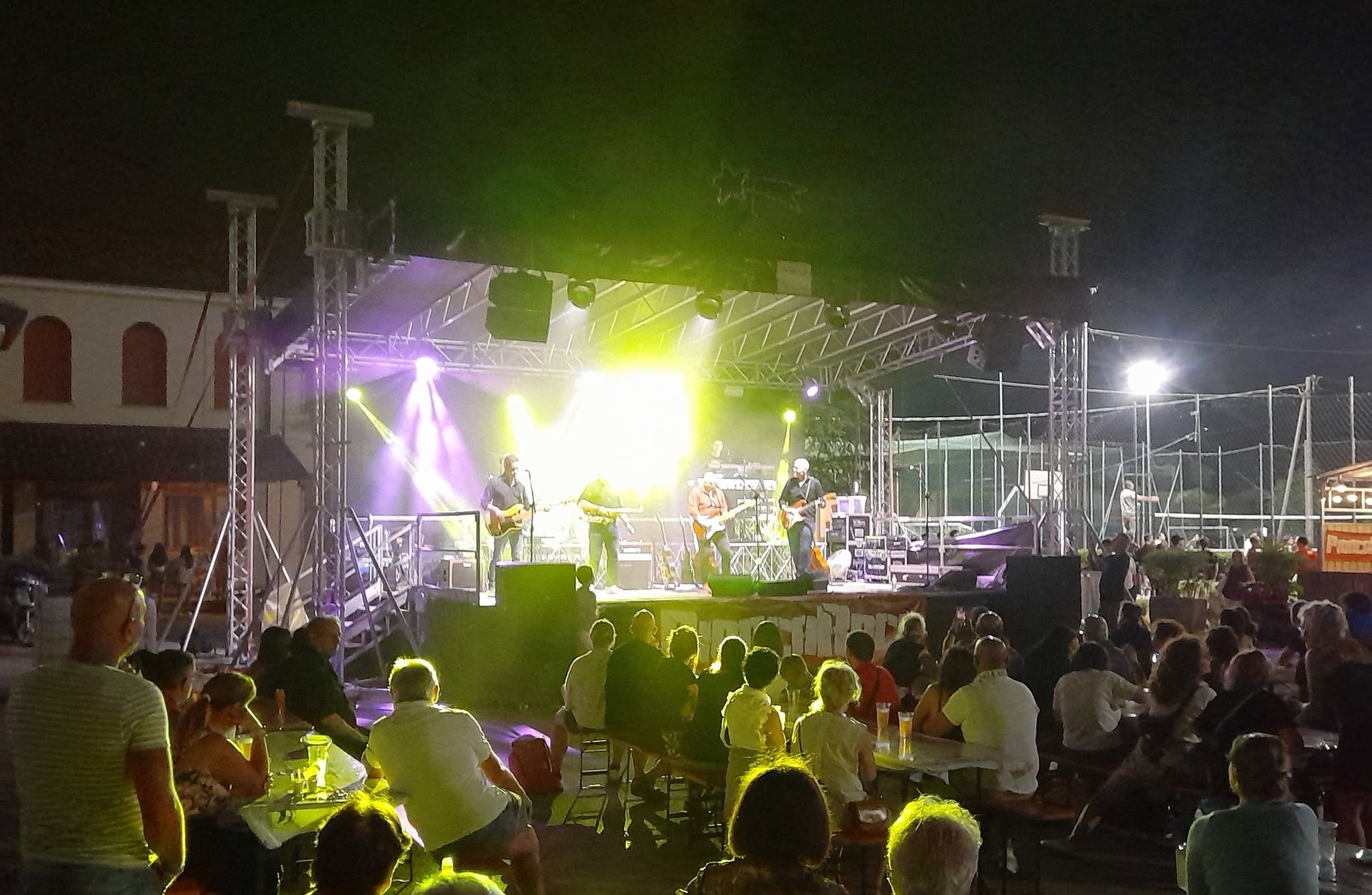 Foto 3 di DS DIRE STRAITS TRIBUTE