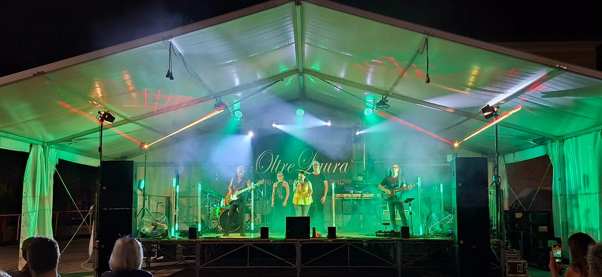 Foto 3 di OLTRELAURA TRIBUTE BAND